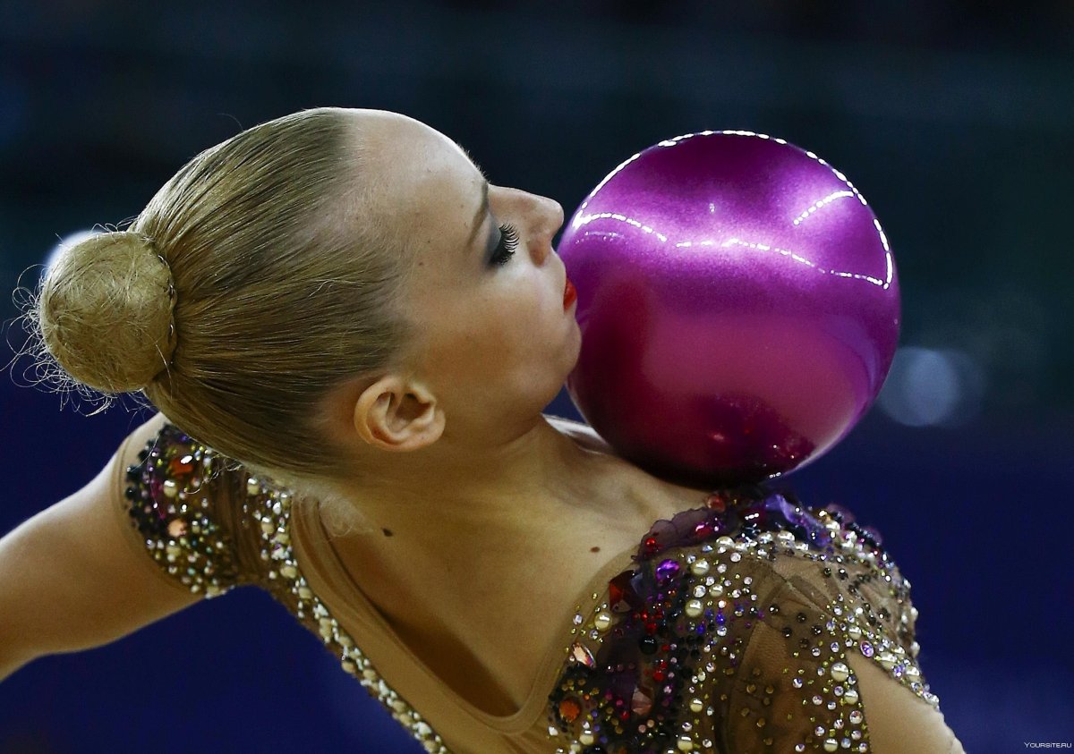 Яна Кудрявцева художественная гимнастика мяч