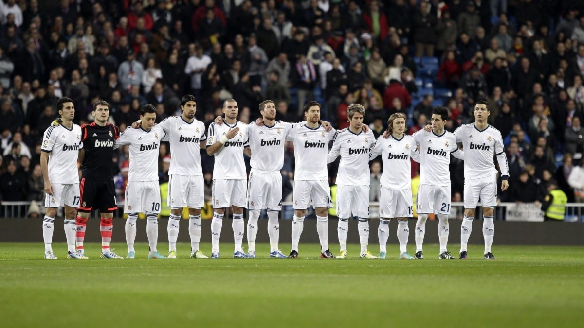 Команда Реал Мадрид с Роналду