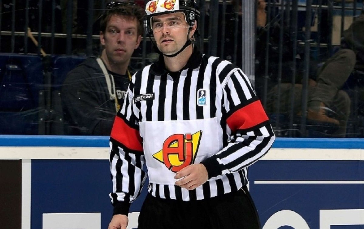 Судья хоккейный Беларусь