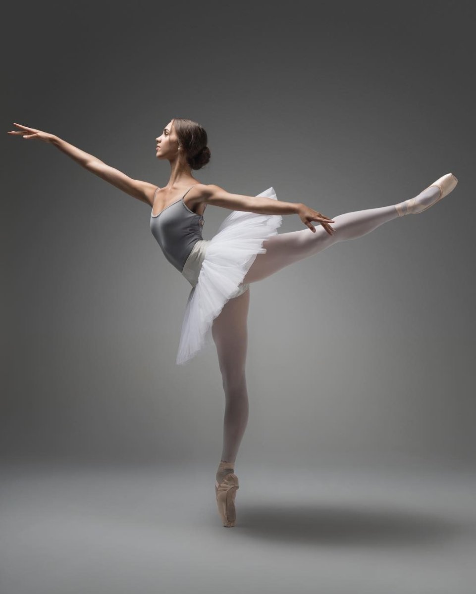 Арабеск (Arabesque) балерина