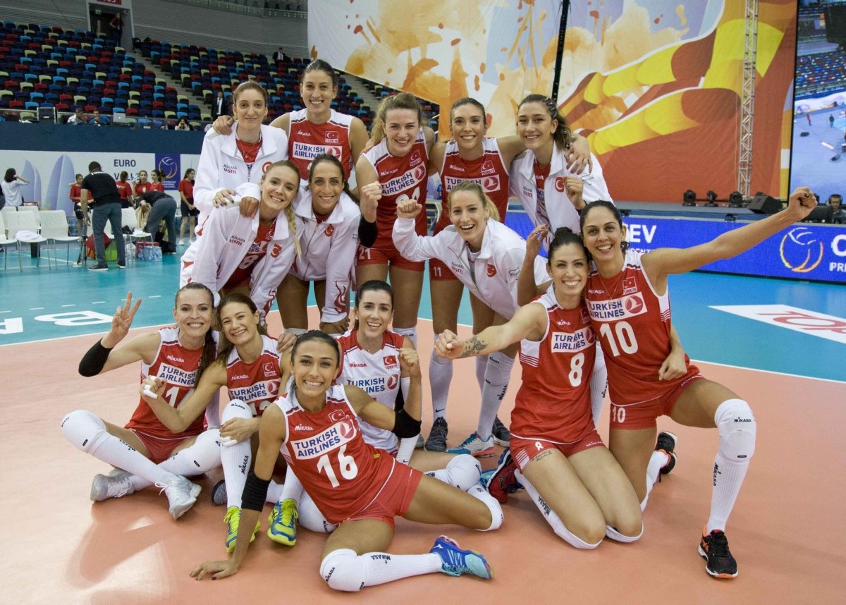 Турецкая женская сборная по волейболу