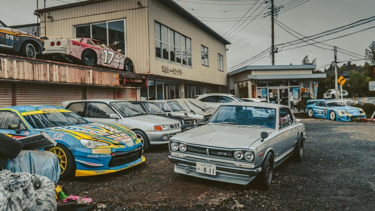 Свалка машин в Японии