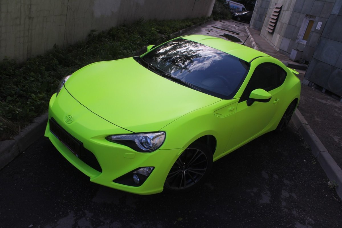 Toyota gt86 зеленая