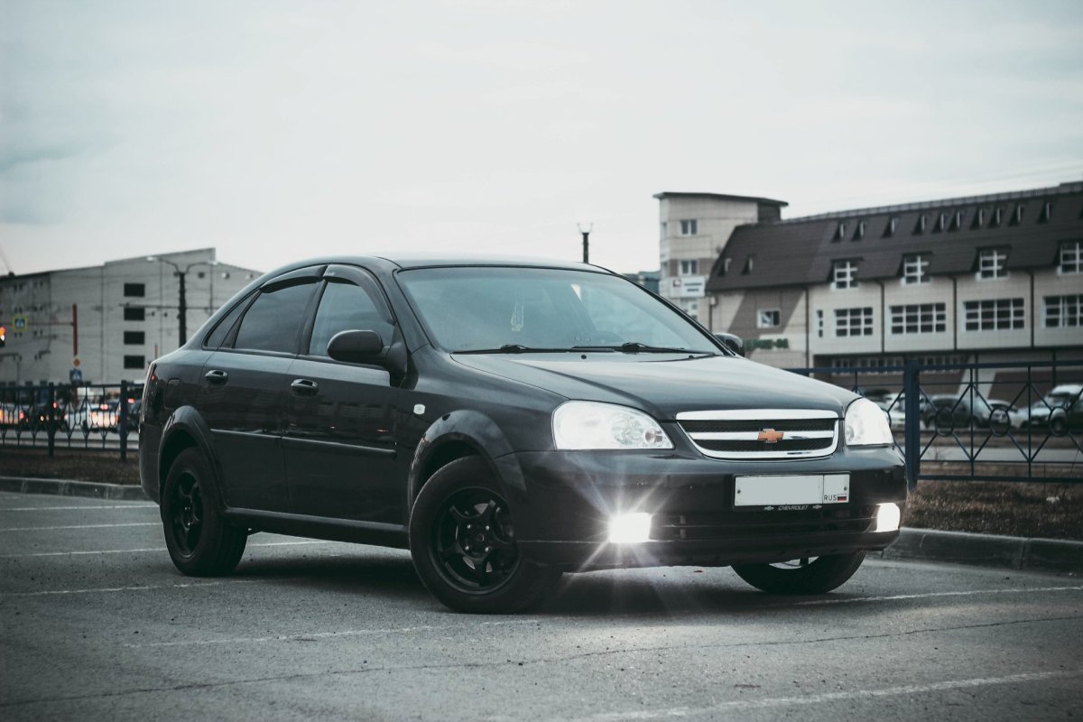 Lacetti-2 Black Chevrolet