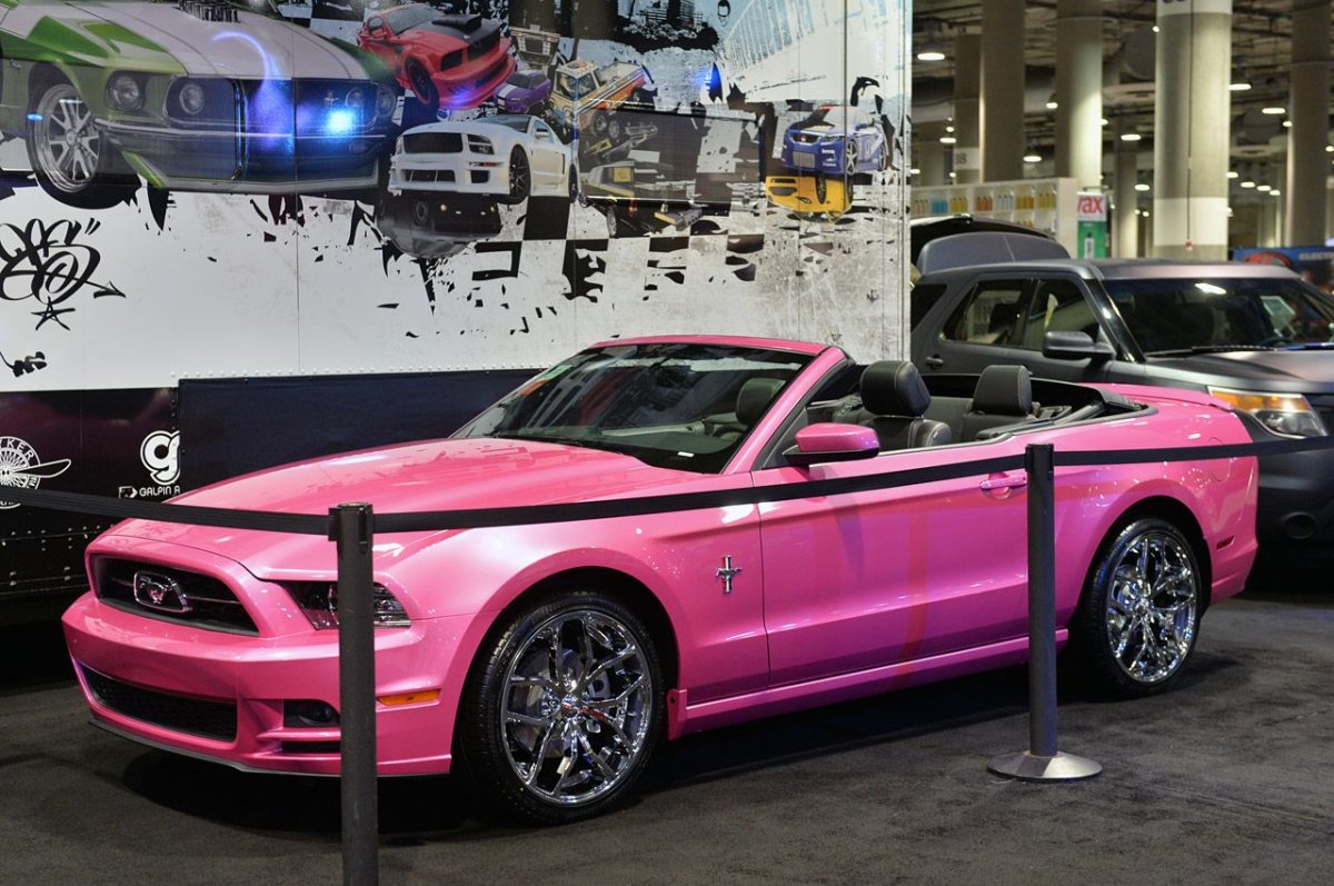 Ford Mustang Pink