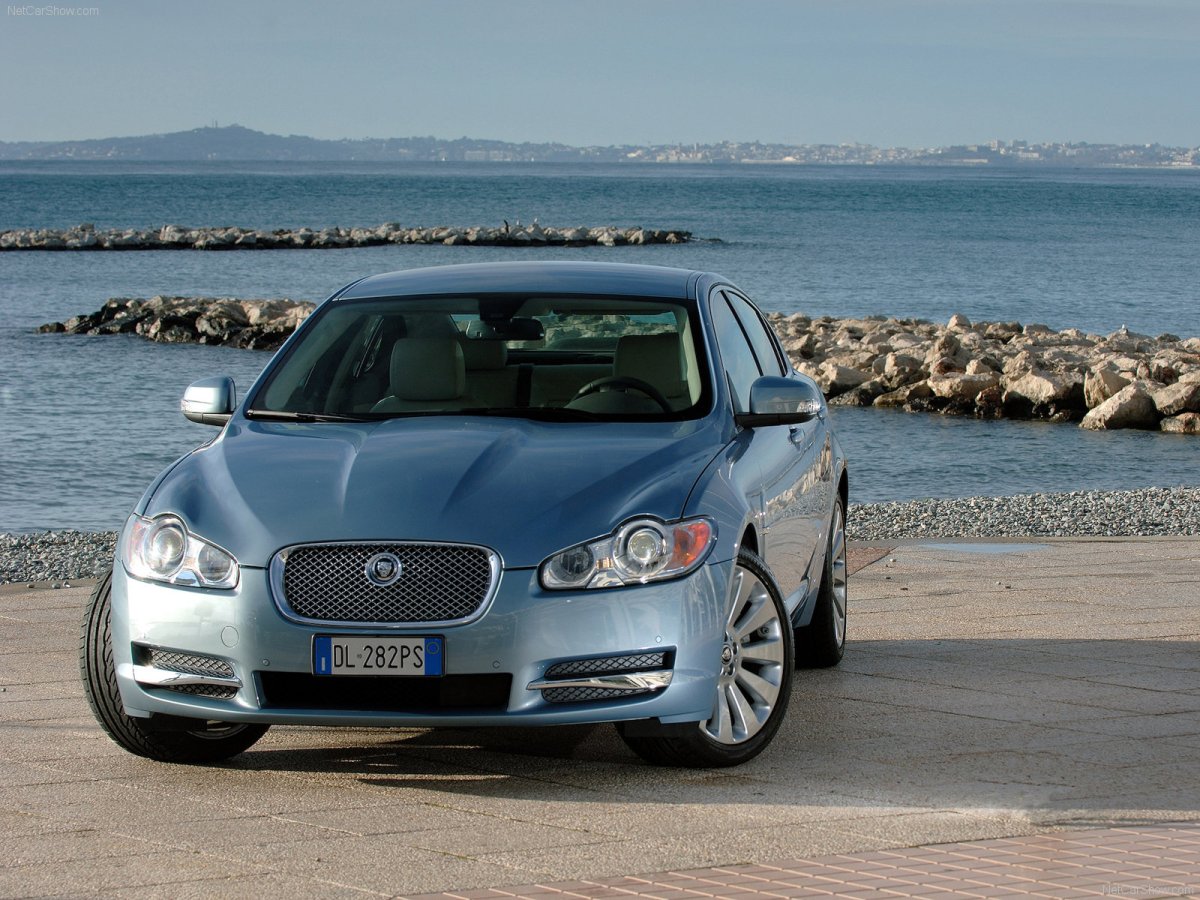 Jaguar XF S 2010
