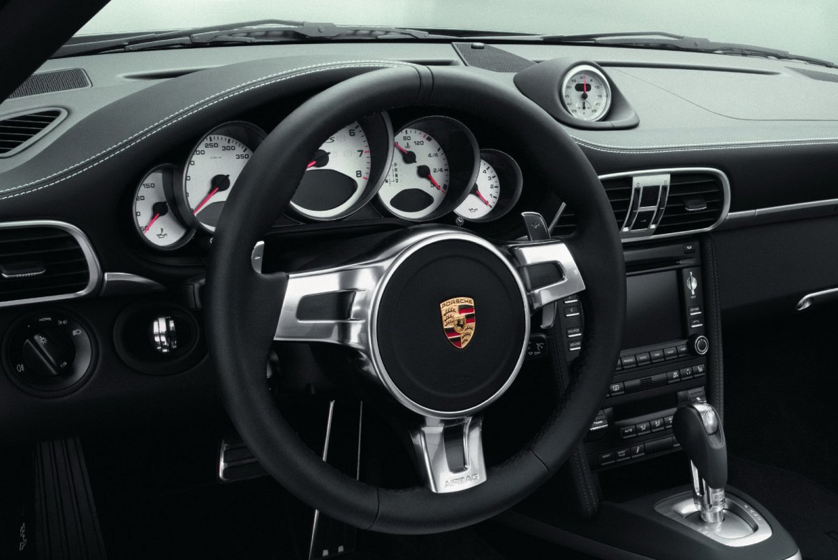 Порше 911 турбо s руль