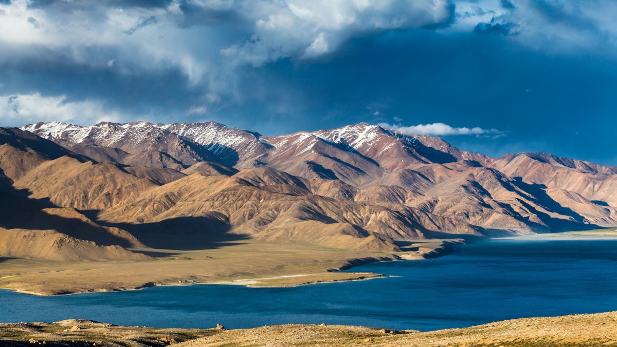 Таджикистан Худжанд озеро
