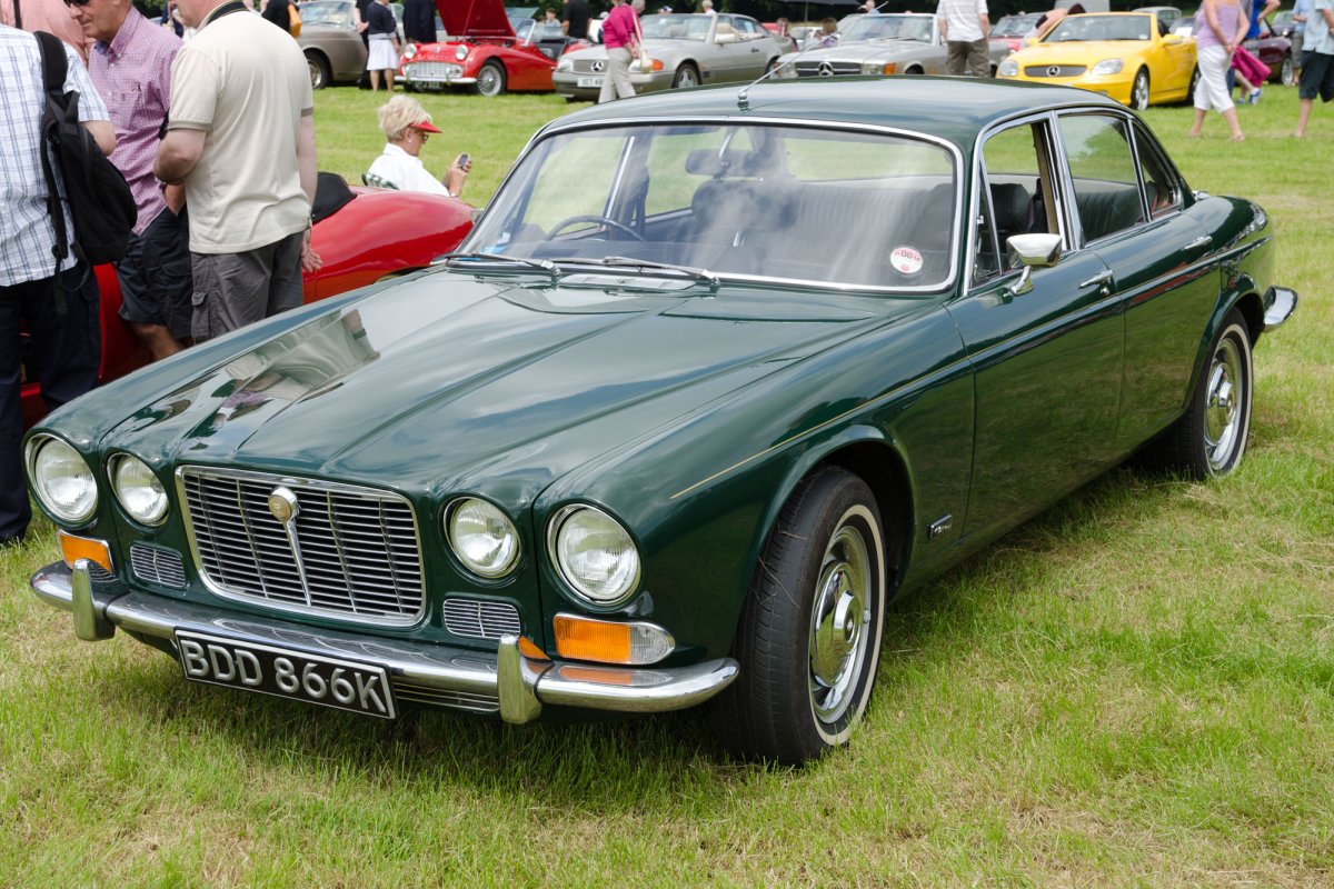 Jaguar XJ 1