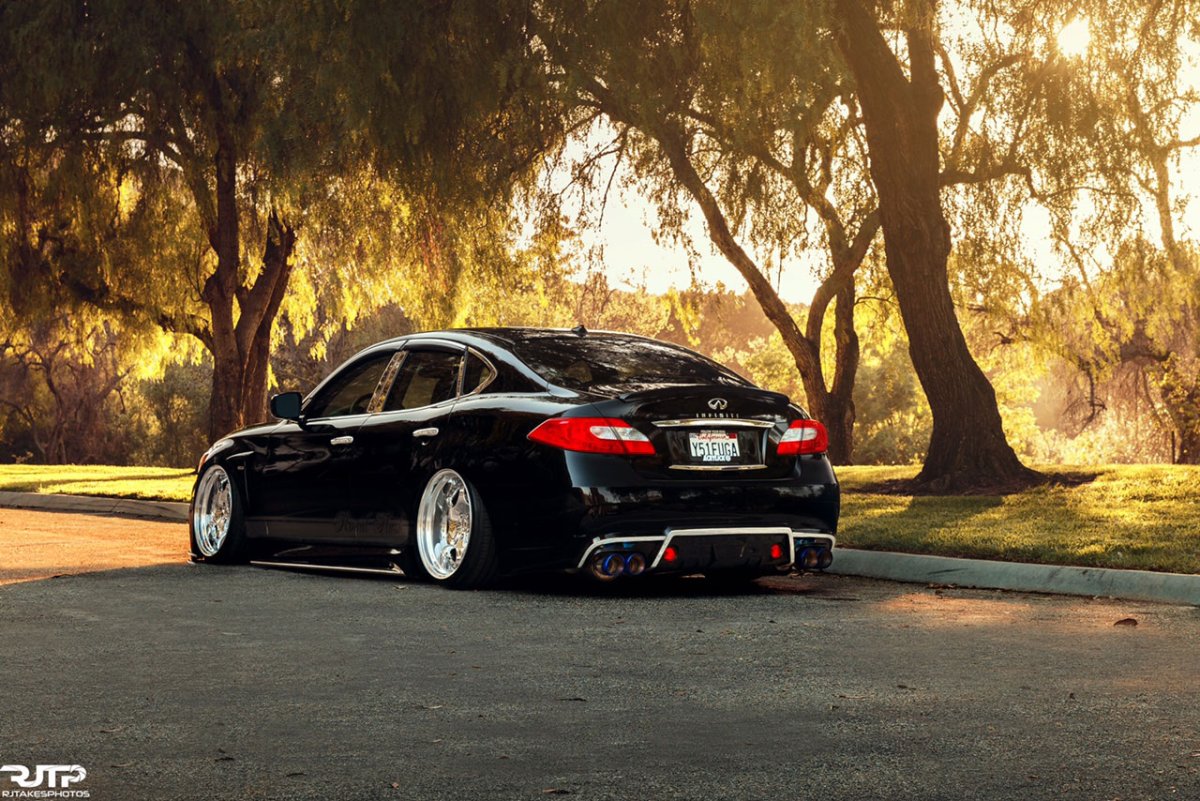 Nissan Fuga y51 на stance