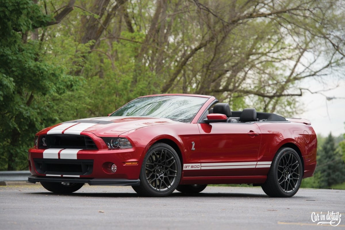 Ford Shelby gt500 2012