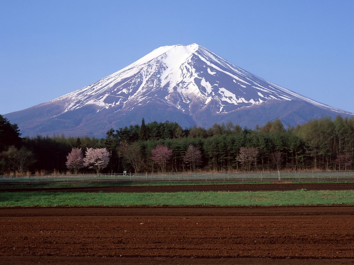 Вулкан Фудзияма. Гора Фудзияма в Японии. Гора Фудзисан. Гора Фудзи в Японии. 3 фудзияма