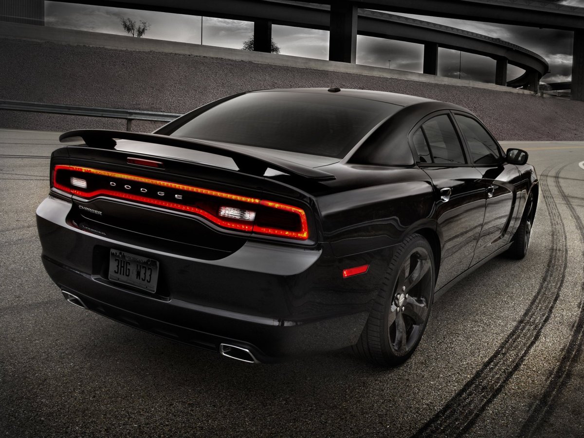 Dodge Charger 2012 черный