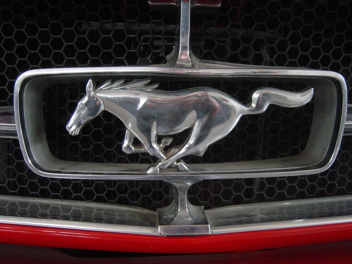 Ford Mustang Emblem