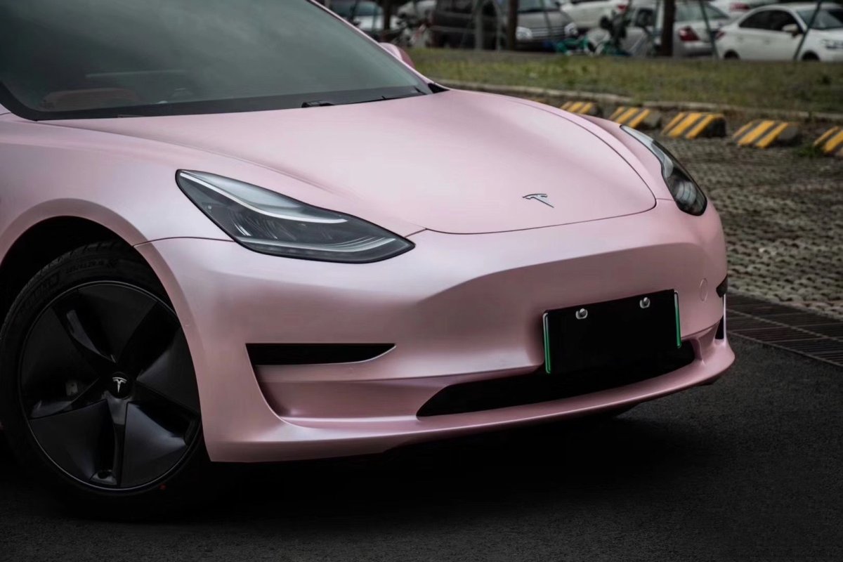Розовый и серый цвет авто