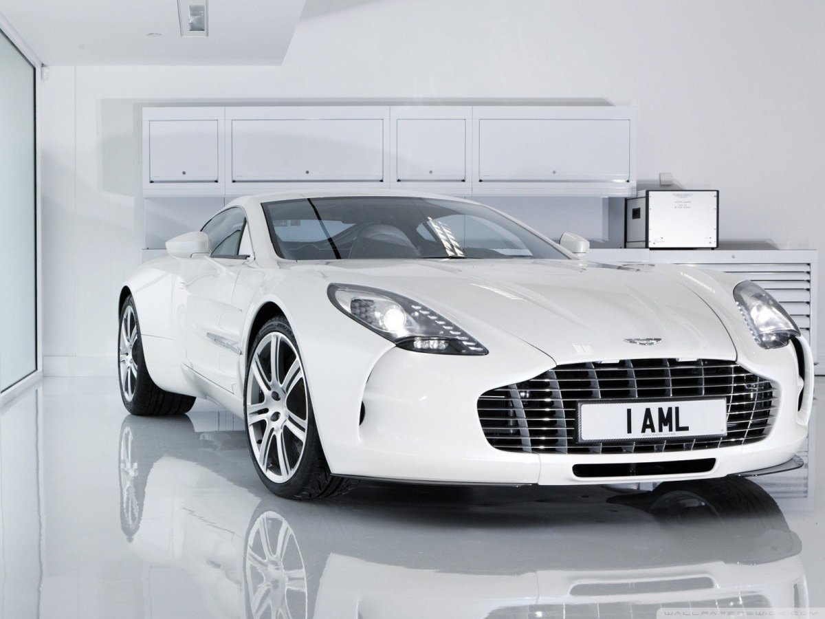 Aston Martin one-77 салон