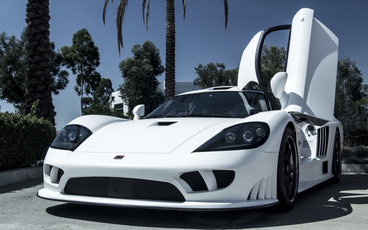 Saleen s7 White