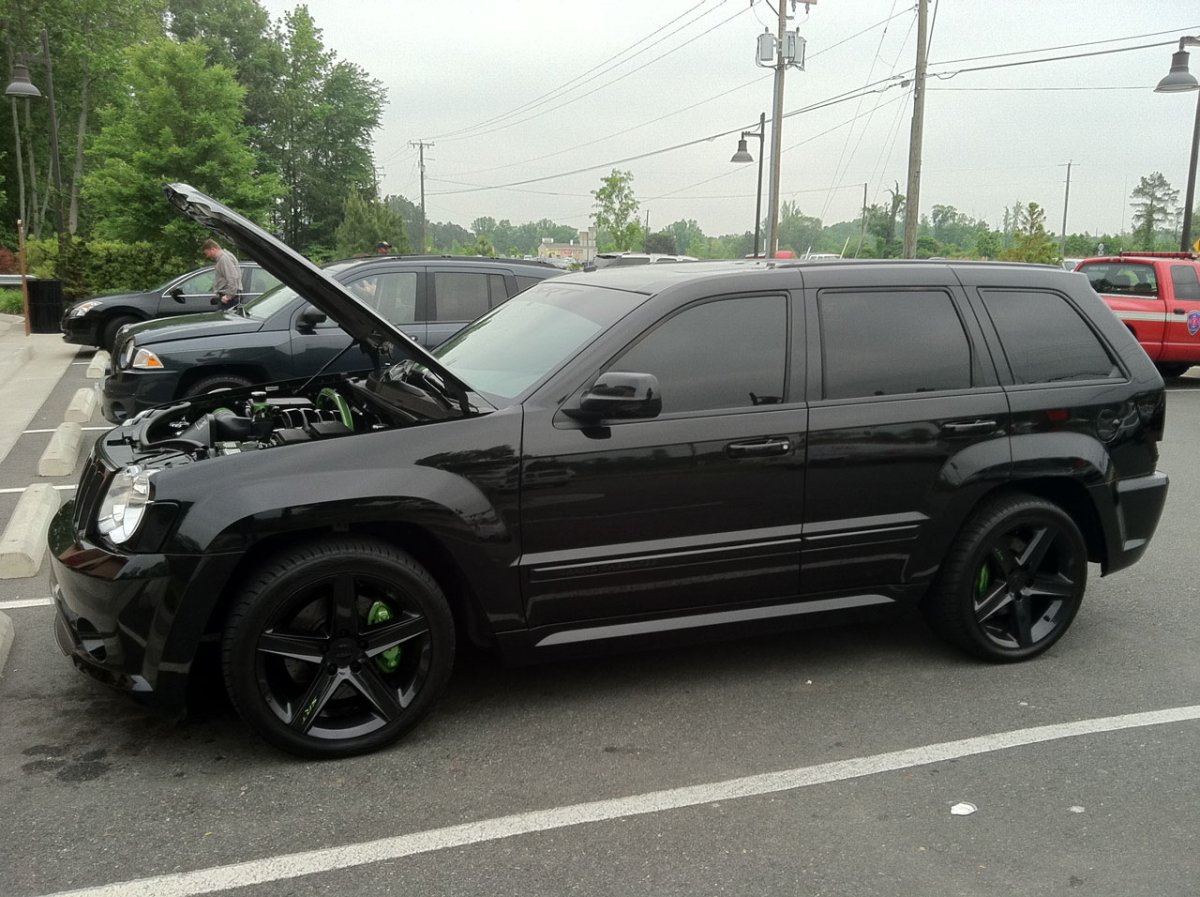 Jeep Grand Cherokee srt8 2009