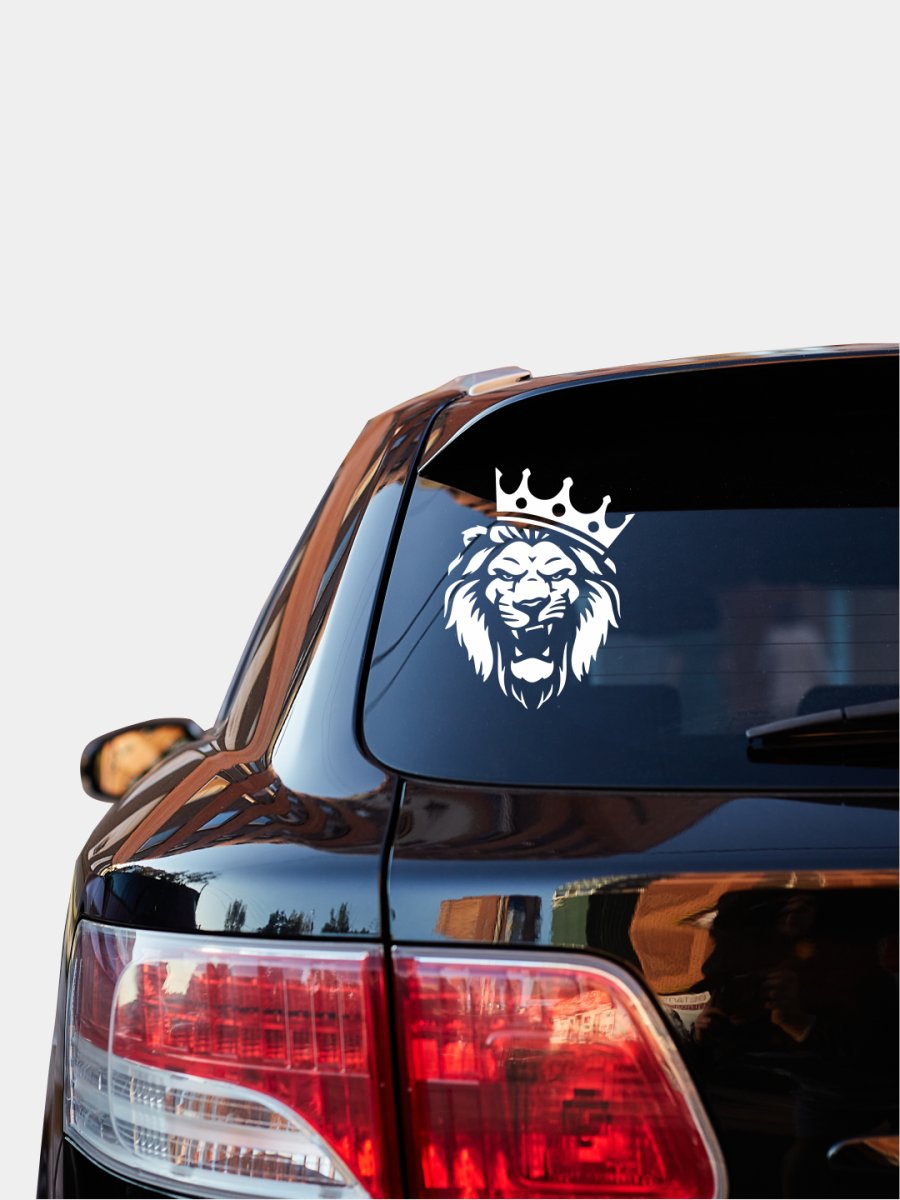 Наклейка на машину Лев с короной