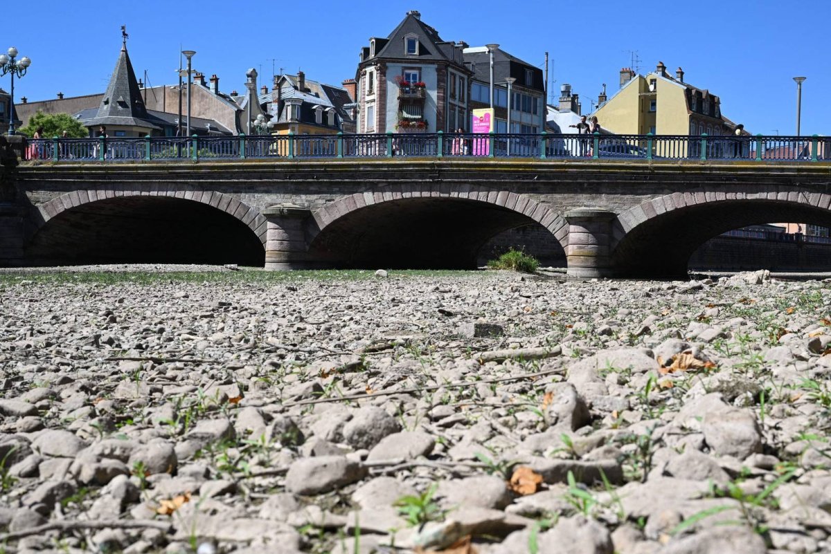 Пересохшая река во Франции