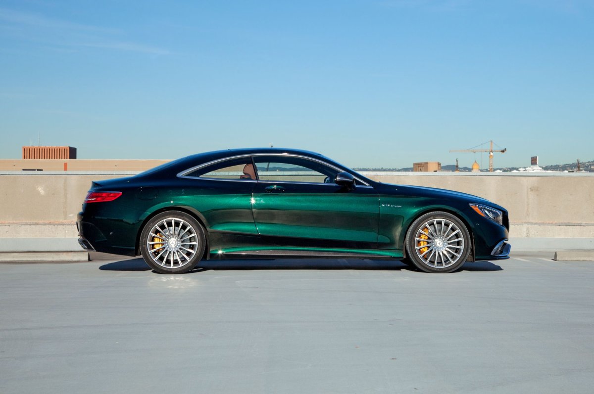 Mercedes s Coupe 63 AMG зеленый