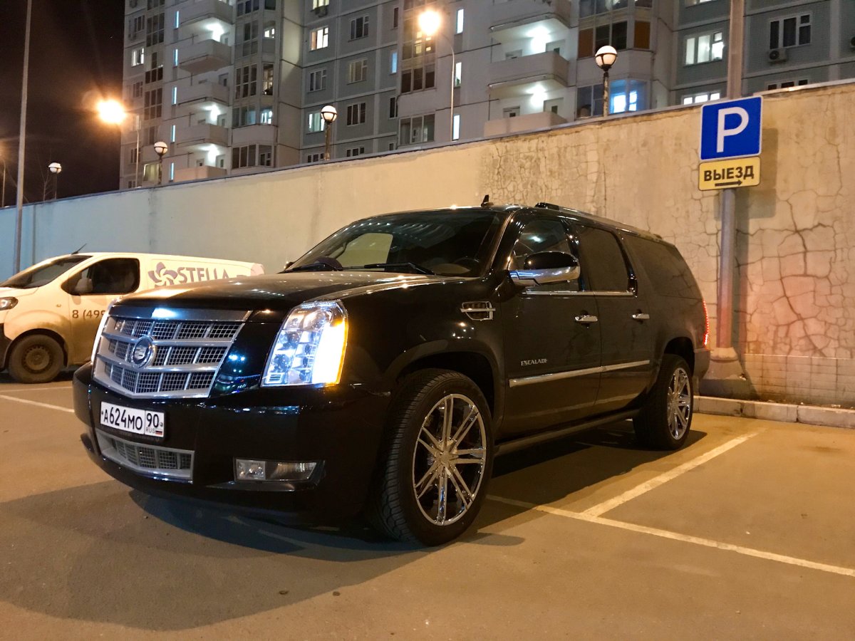 3197 Cadillac Escalade