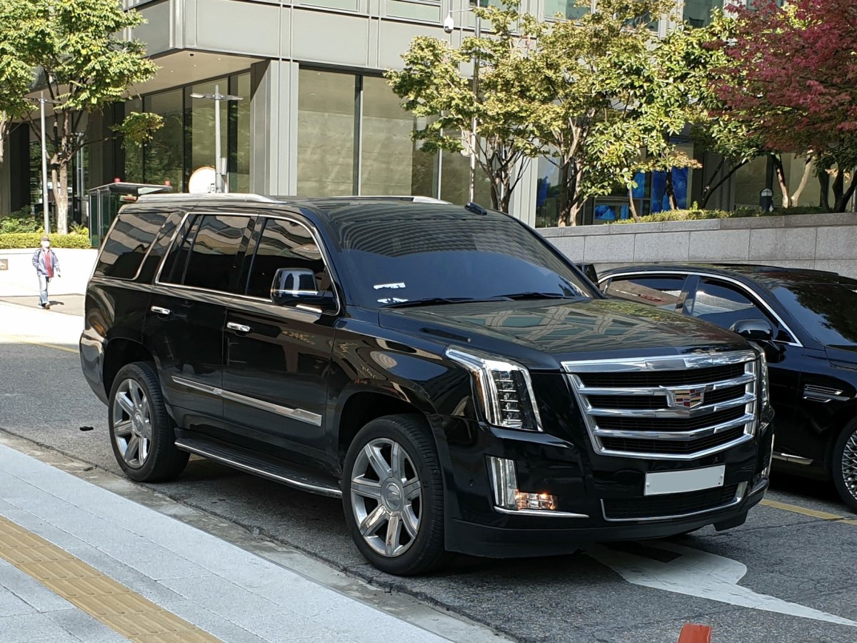 Cadillac Escalade gmt900