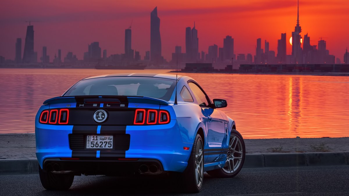 Форд Мустанг gt 500 в закат