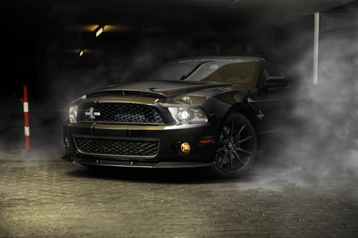 Ford Mustang gt500 черный