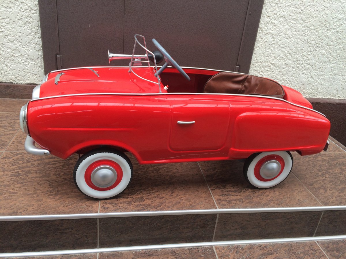 Педальные машинки малыш ЧКПЗ