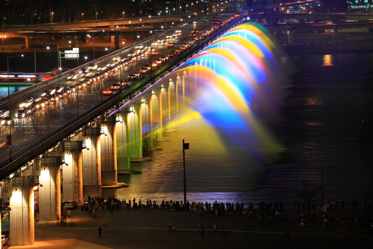 Мост-фонтан Банпо Сеул Южная Корея