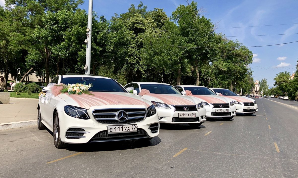 Свадебный кортеж машина