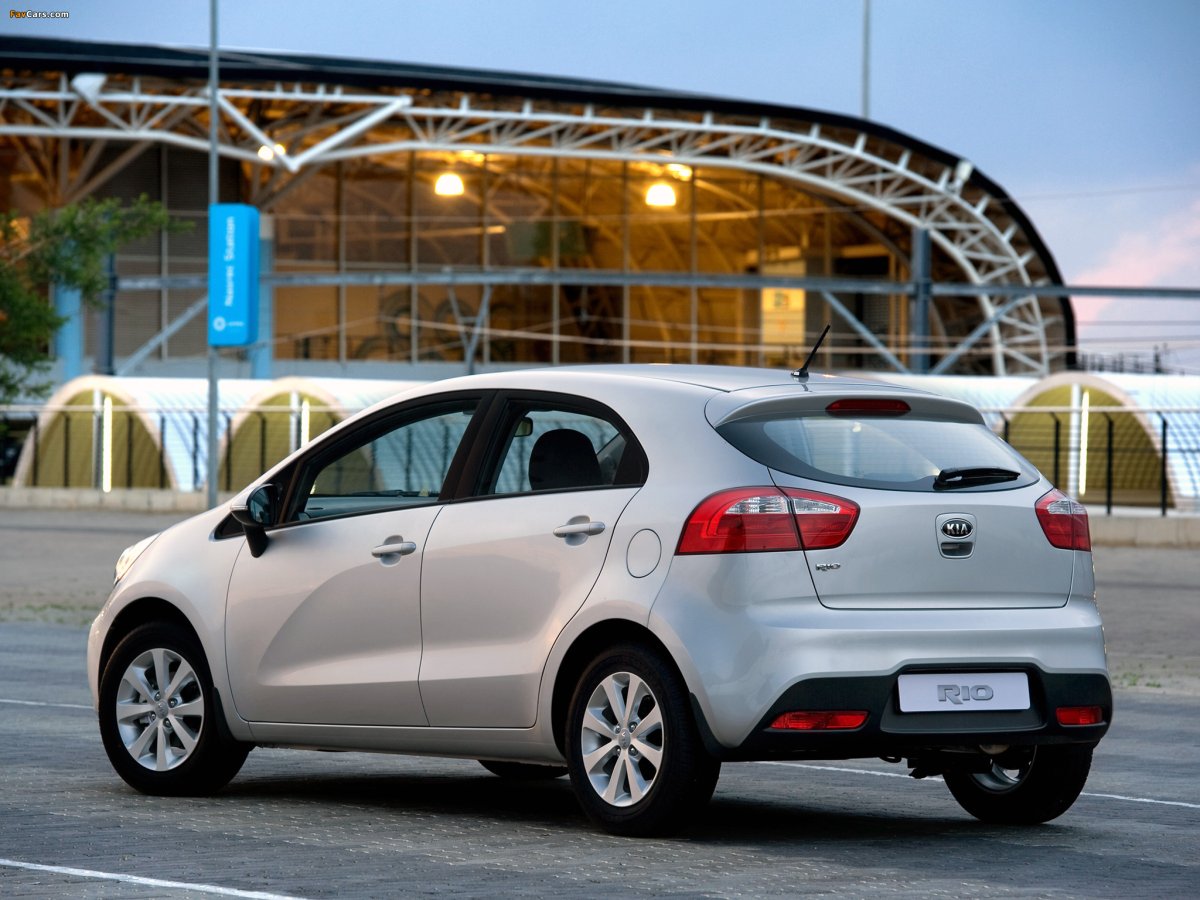Kia Rio хэтчбек