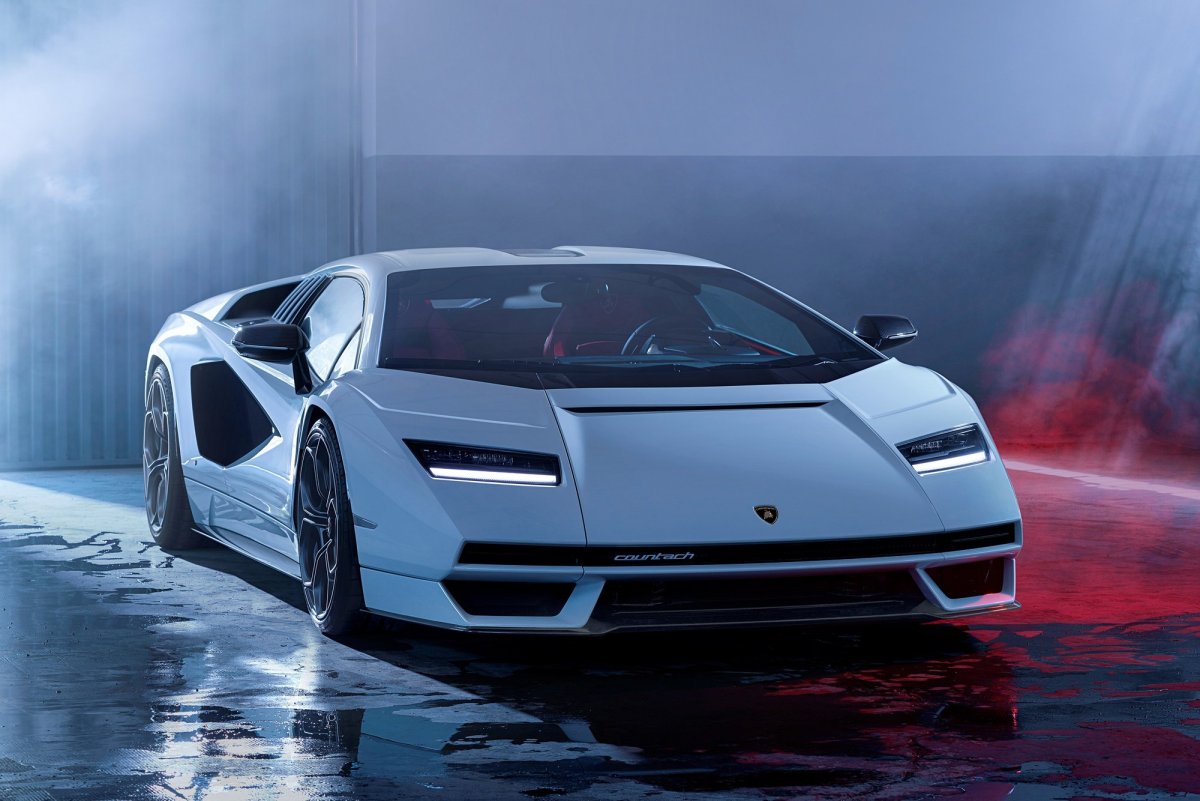 Lamborghini Countach 2022