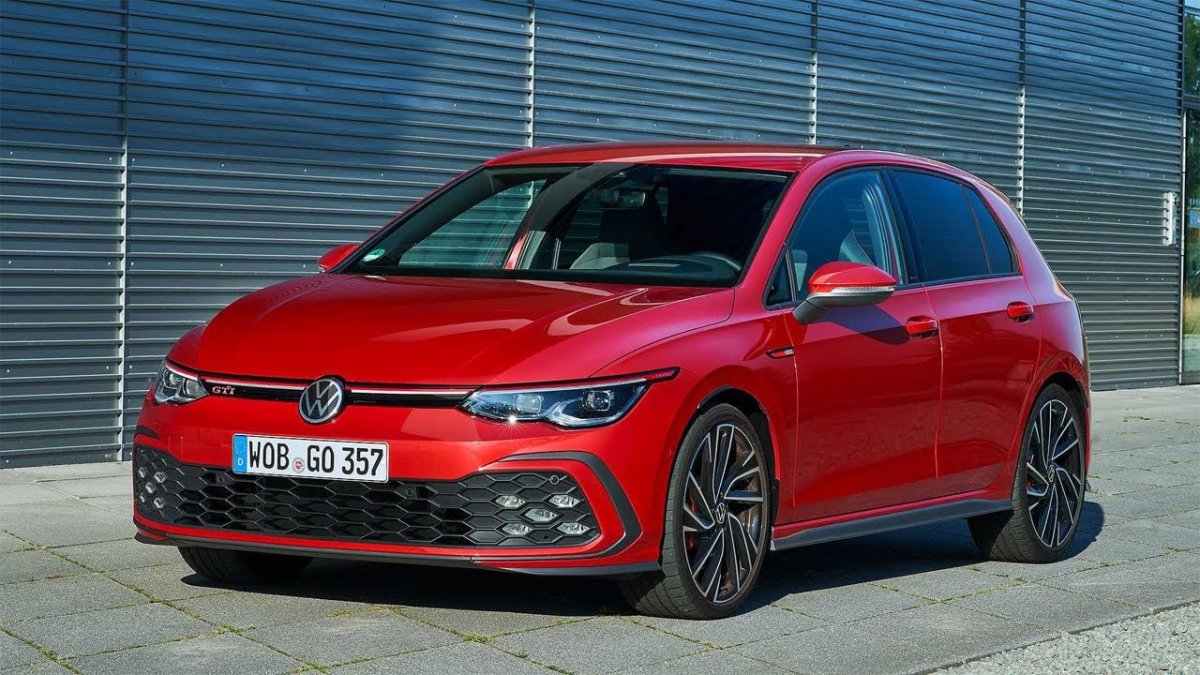 Фольксваген гольф GTI 2021