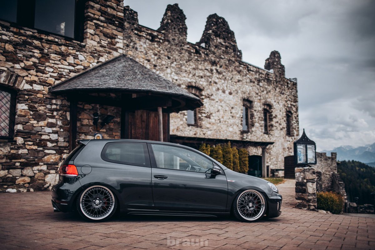 VW Golf 6 GTI stance