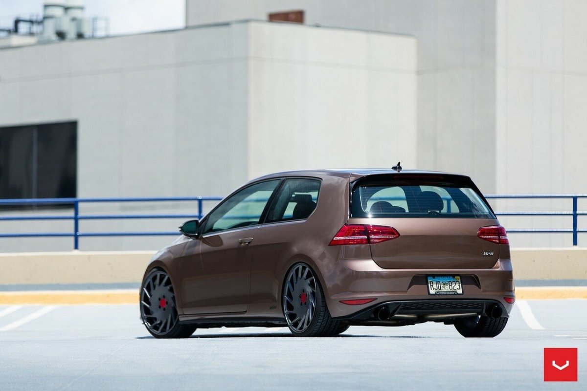 VW Golf 7 Brown