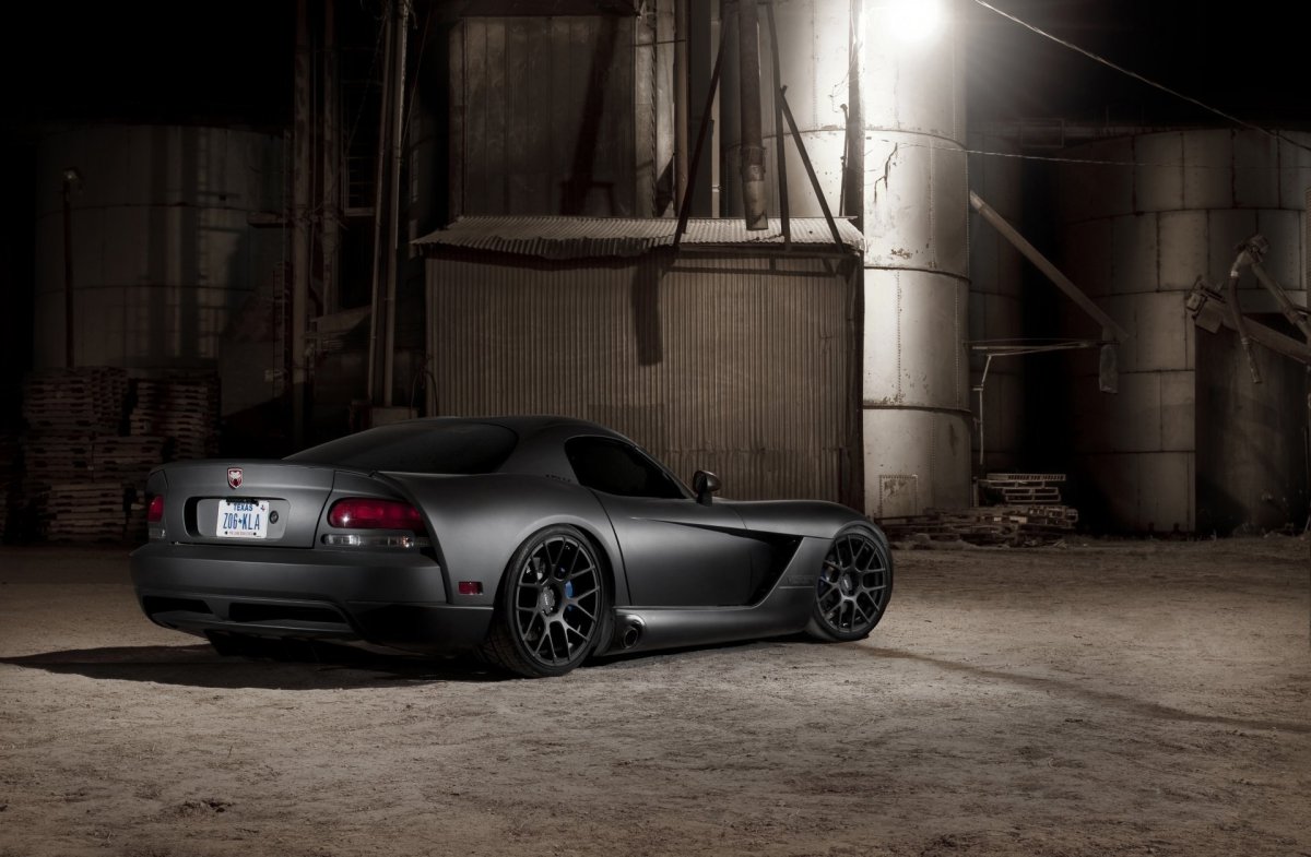 Додж Вайпер матовая