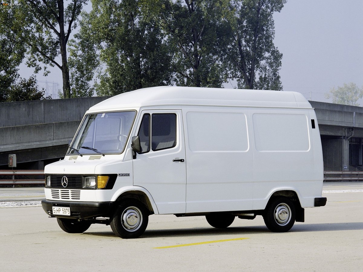 Mercedes Benz 207d