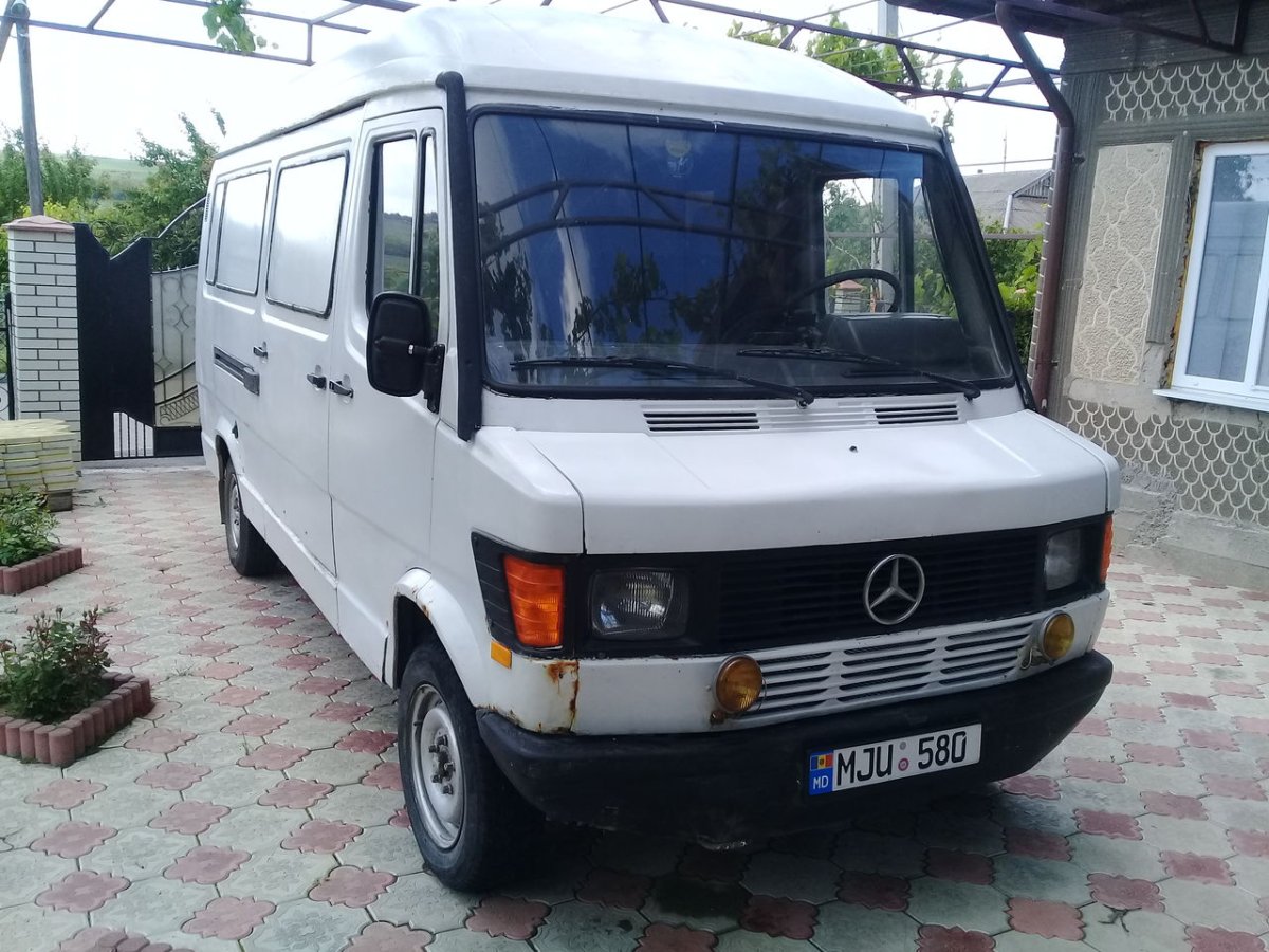 Мерседес бус 310
