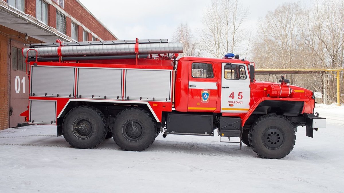 Пожарная машина Урал 5557 АЦ 6-40