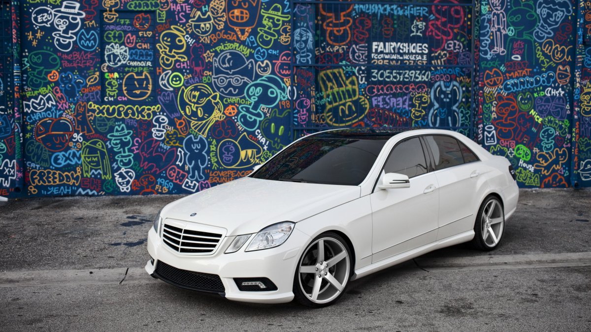 Mercedes w212 White Tuning