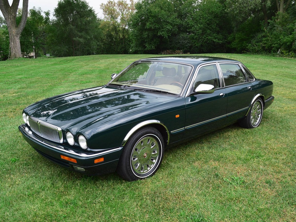 Jaguar xj16