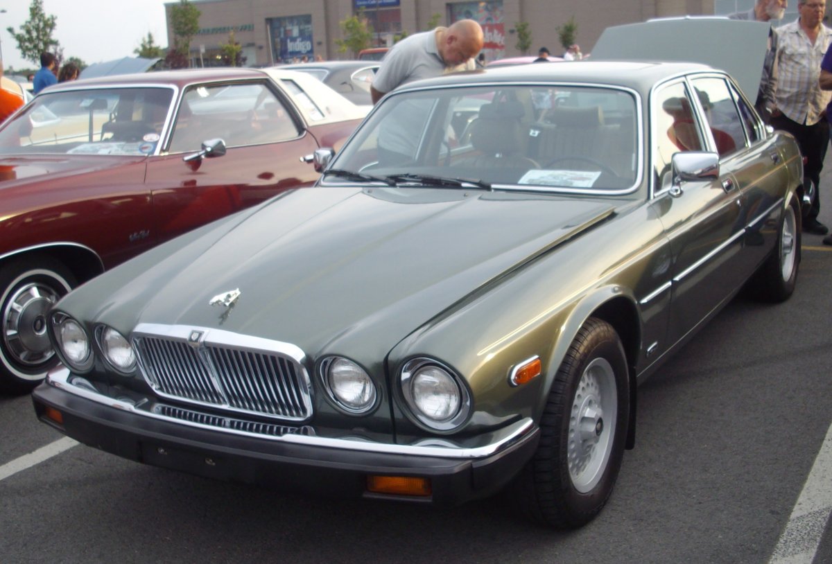 Jaguar XJ 80х