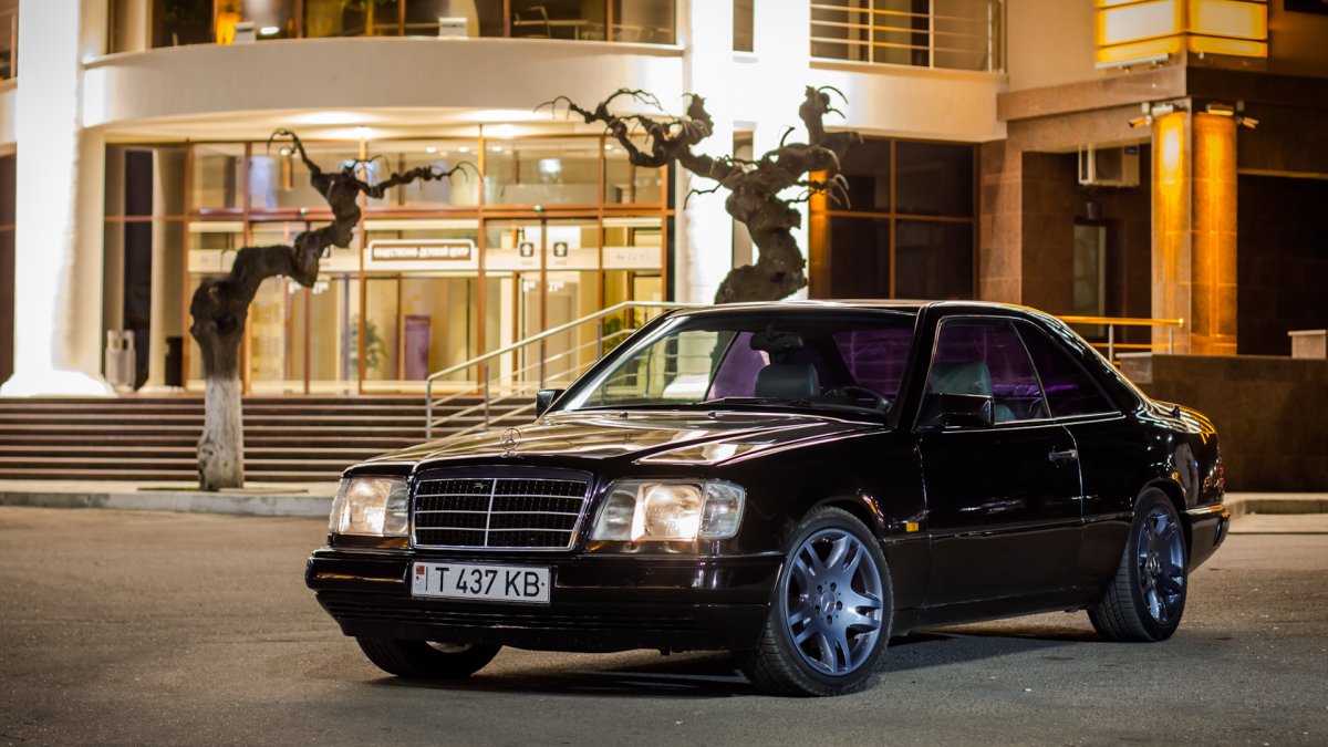 Mercedes e500 w124 Black