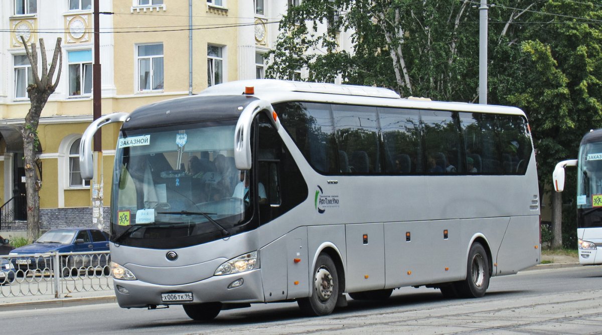 Автобус Ютонг ял6122р9