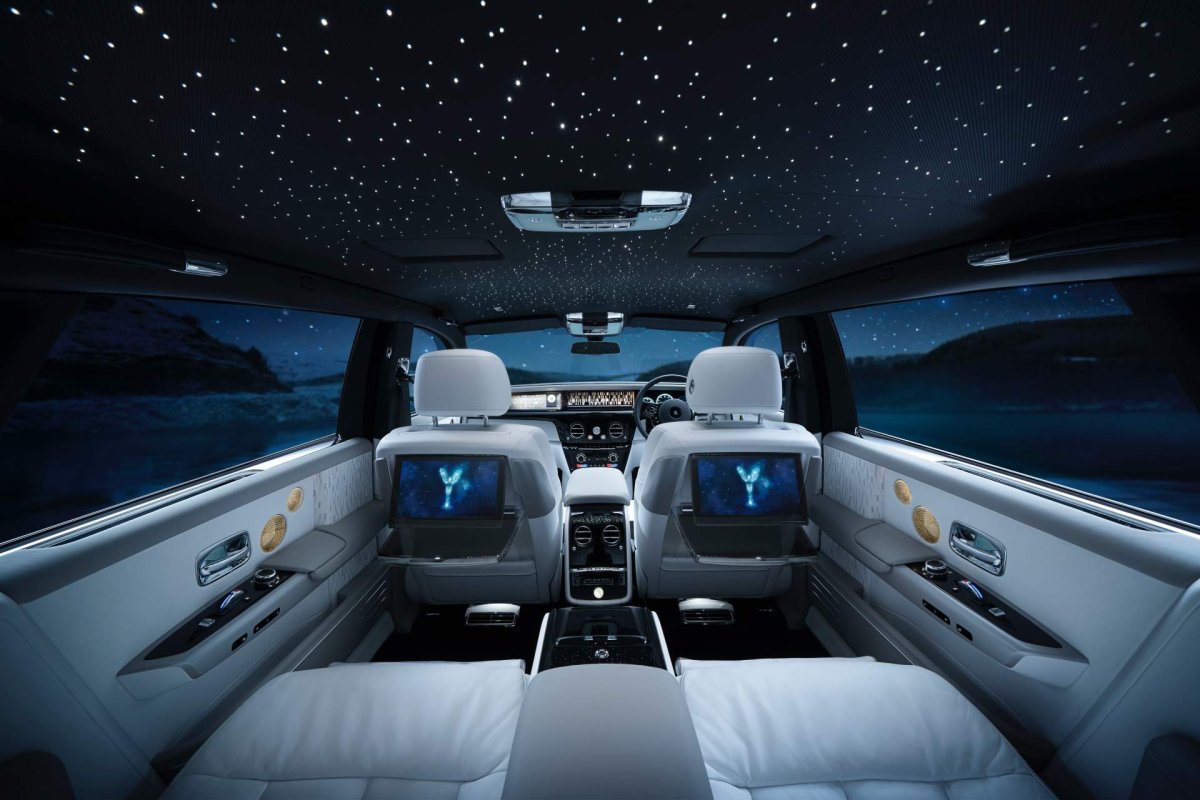 Rolls Royce Phantom 2020 салон