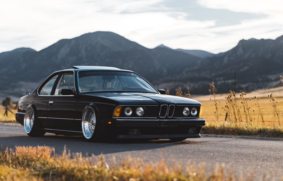 BMW e24 седан