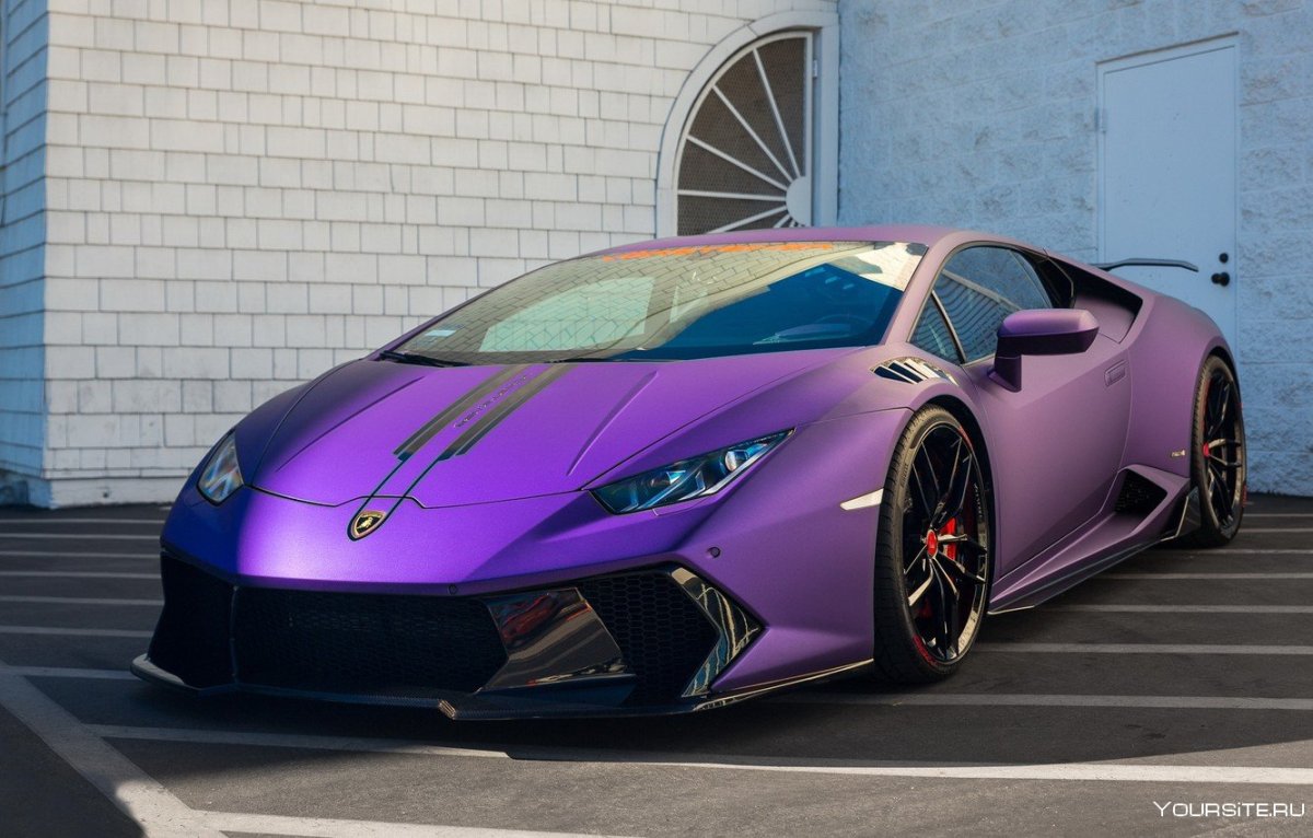 Lamborghini Huracan фиолетовый
