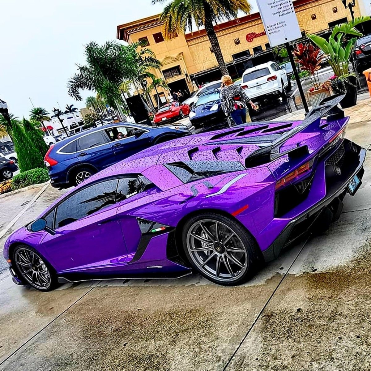 Lamborghini авентадор SVJ